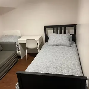 Basemewnt With Private Bathroom 36c Homestay